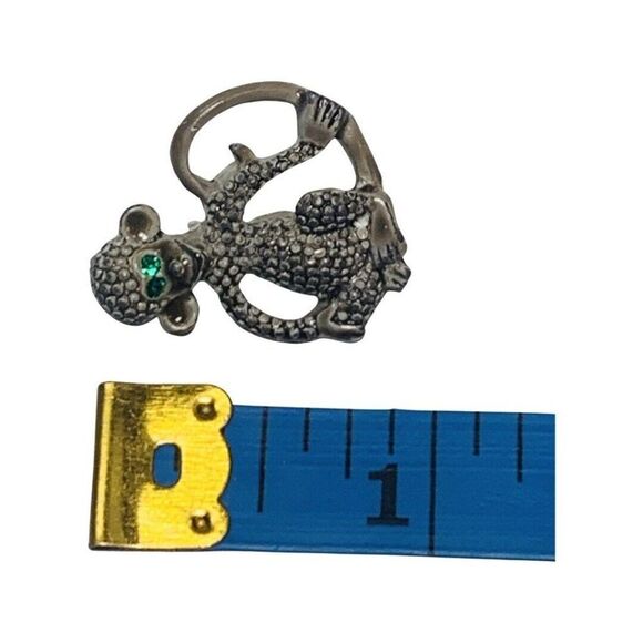 Womens Tiny Gray Texture Enamel Smiling Monkey Green Eyes Vintage Brooch Pin 1” - Picture 6 of 7